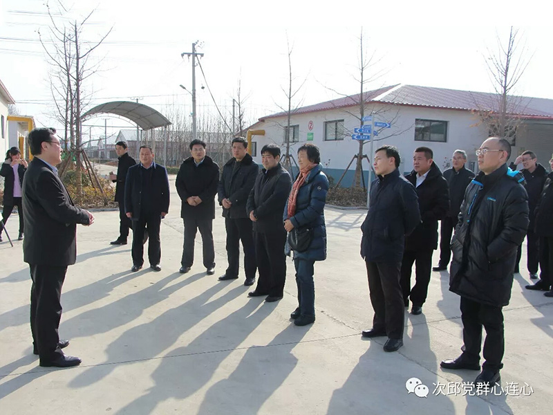 市政協原副主席、民建市委原主委牛惠蘭,市人大常委、民建市委副主委周中穩一行到我公司調研蘆花雞養殖發展情況