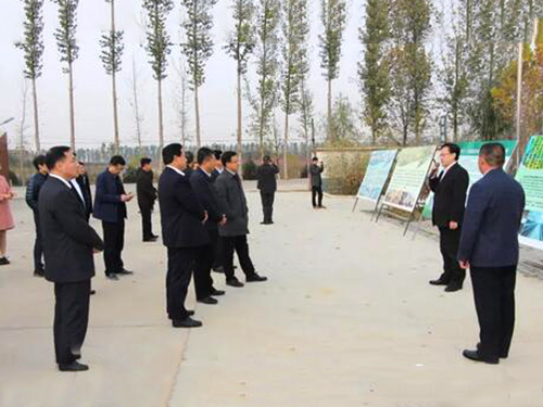 市政府副市長任慶虎帶領全市畜牧業綠色生態發展現場會與會人員到次邱鎮觀摩