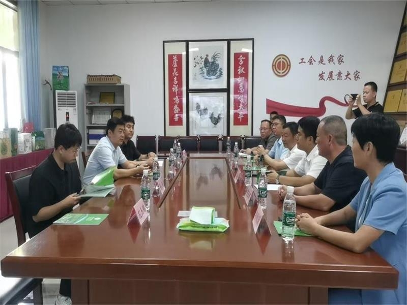 國家統計局山東調查總隊黨組成員、副總隊長霍云峰一行蒞臨金秋農牧公司開展汶上蘆花雞養殖情況調研